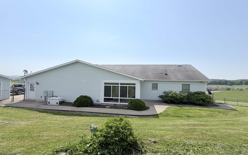 309 Sunrise Ridge Drive, Reedsville, West Virginia 26547, 3 Bedrooms Bedrooms, 8 Rooms Rooms,3 BathroomsBathrooms,Single Family Detached,For Sale,Sunrise Ridge,10164906