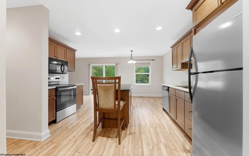 401 Cassina Drive, Morgantown, West Virginia 26505, 3 Bedrooms Bedrooms, 7 Rooms Rooms,2 BathroomsBathrooms,Single Family Attached,For Sale,Cassina,10164915