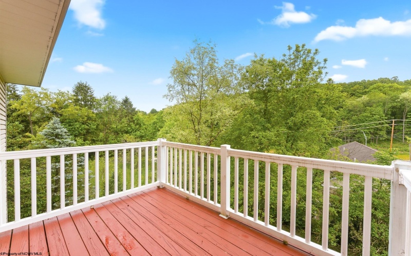 401 Cassina Drive, Morgantown, West Virginia 26505, 3 Bedrooms Bedrooms, 7 Rooms Rooms,2 BathroomsBathrooms,Single Family Attached,For Sale,Cassina,10164915