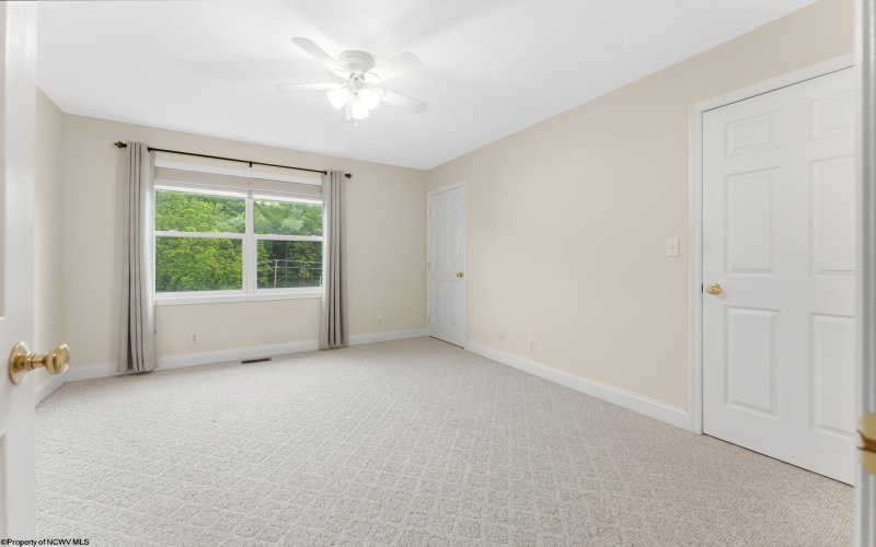401 Cassina Drive, Morgantown, West Virginia 26505, 3 Bedrooms Bedrooms, 7 Rooms Rooms,2 BathroomsBathrooms,Single Family Attached,For Sale,Cassina,10164915