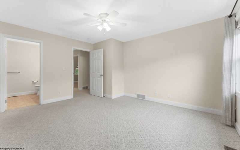 401 Cassina Drive, Morgantown, West Virginia 26505, 3 Bedrooms Bedrooms, 7 Rooms Rooms,2 BathroomsBathrooms,Single Family Attached,For Sale,Cassina,10164915