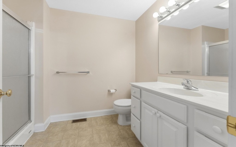401 Cassina Drive, Morgantown, West Virginia 26505, 3 Bedrooms Bedrooms, 7 Rooms Rooms,2 BathroomsBathrooms,Single Family Attached,For Sale,Cassina,10164915