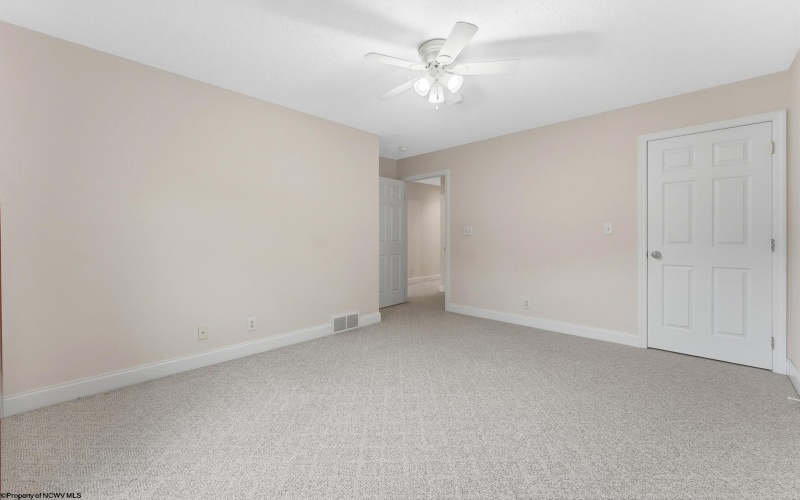 401 Cassina Drive, Morgantown, West Virginia 26505, 3 Bedrooms Bedrooms, 7 Rooms Rooms,2 BathroomsBathrooms,Single Family Attached,For Sale,Cassina,10164915