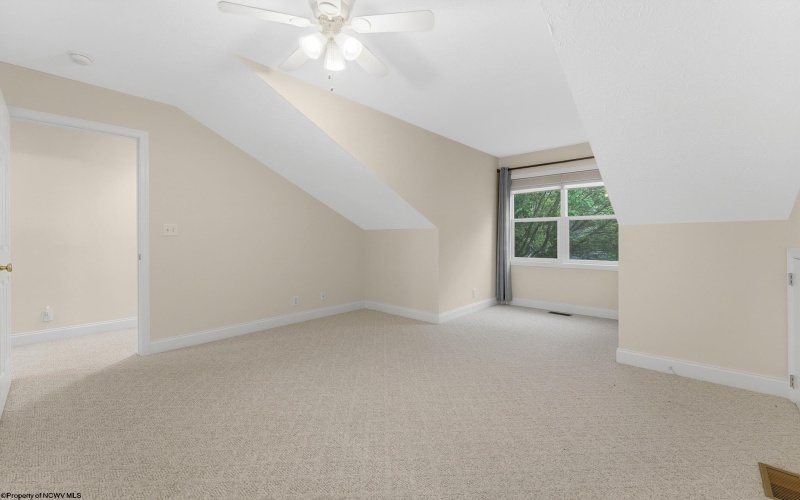 401 Cassina Drive, Morgantown, West Virginia 26505, 3 Bedrooms Bedrooms, 7 Rooms Rooms,2 BathroomsBathrooms,Single Family Attached,For Sale,Cassina,10164915