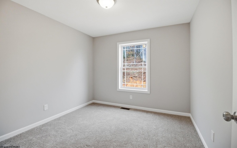 107 Frisco Lane, Bridgeport, West Virginia 26330, 3 Bedrooms Bedrooms, 5 Rooms Rooms,2 BathroomsBathrooms,Single Family Attached,For Sale,Frisco,10164917