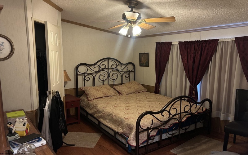 1014 Indiana Avenue, Fairmont, West Virginia 26554-3151, 3 Bedrooms Bedrooms, 11 Rooms Rooms,3 BathroomsBathrooms,Single Family Detached,For Sale,Indiana,10164932