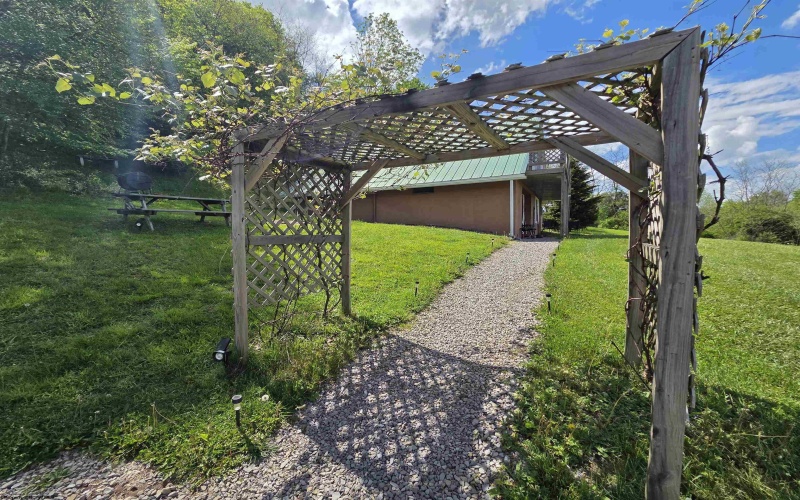 283 Haines Knob Road, Harman, West Virginia 26296, 2 Bedrooms Bedrooms, 4 Rooms Rooms,2 BathroomsBathrooms,Single Family Detached,For Sale,Haines Knob,10164929