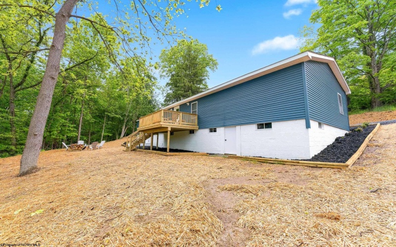 1144 Grafton Road, Morgantown, West Virginia 26508, 4 Bedrooms Bedrooms, 6 Rooms Rooms,3 BathroomsBathrooms,Single Family Detached,For Sale,Grafton,10164908