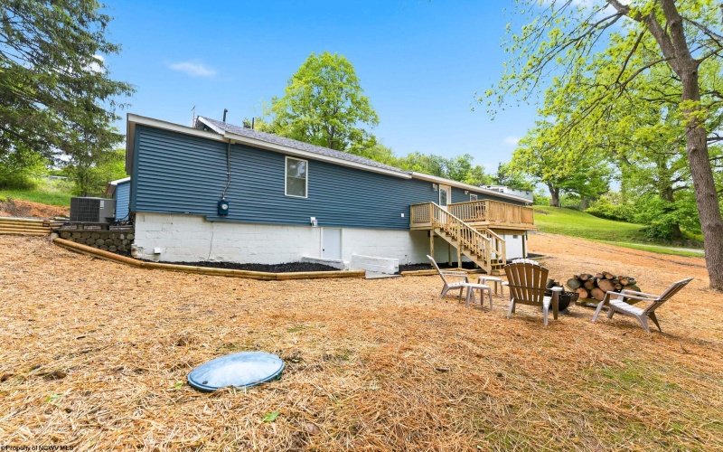 1144 Grafton Road, Morgantown, West Virginia 26508, 4 Bedrooms Bedrooms, 6 Rooms Rooms,3 BathroomsBathrooms,Single Family Detached,For Sale,Grafton,10164908