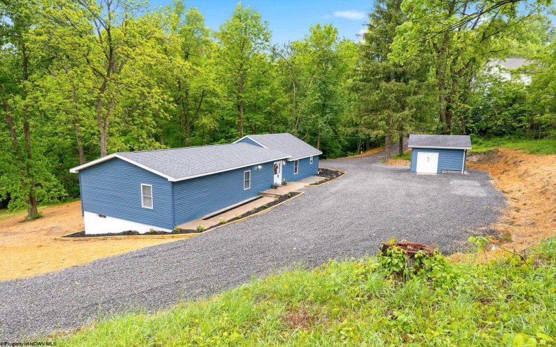1144 Grafton Road, Morgantown, West Virginia 26508, 4 Bedrooms Bedrooms, 6 Rooms Rooms,3 BathroomsBathrooms,Single Family Detached,For Sale,Grafton,10164908