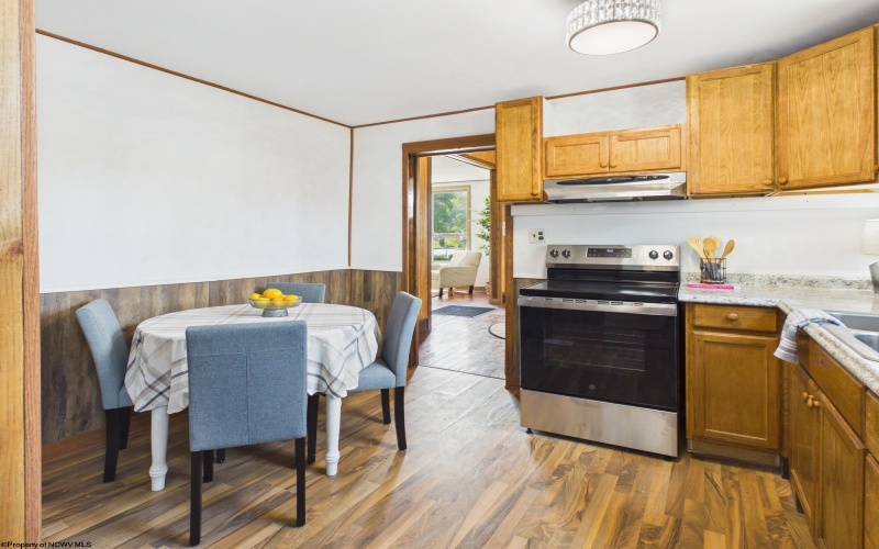 309 Main Street, Mannington, West Virginia 26582, 3 Bedrooms Bedrooms, 8 Rooms Rooms,2 BathroomsBathrooms,Single Family Detached,For Sale,Main,10164952
