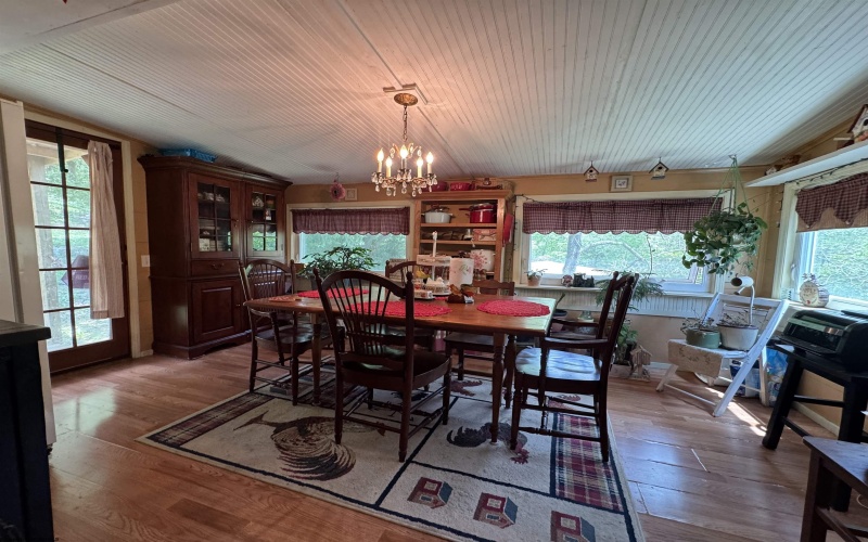 806 Indian Run Road, Salem, West Virginia 26426-8582, 3 Bedrooms Bedrooms, 6 Rooms Rooms,2 BathroomsBathrooms,Single Family Detached,For Sale,Indian Run,10164934