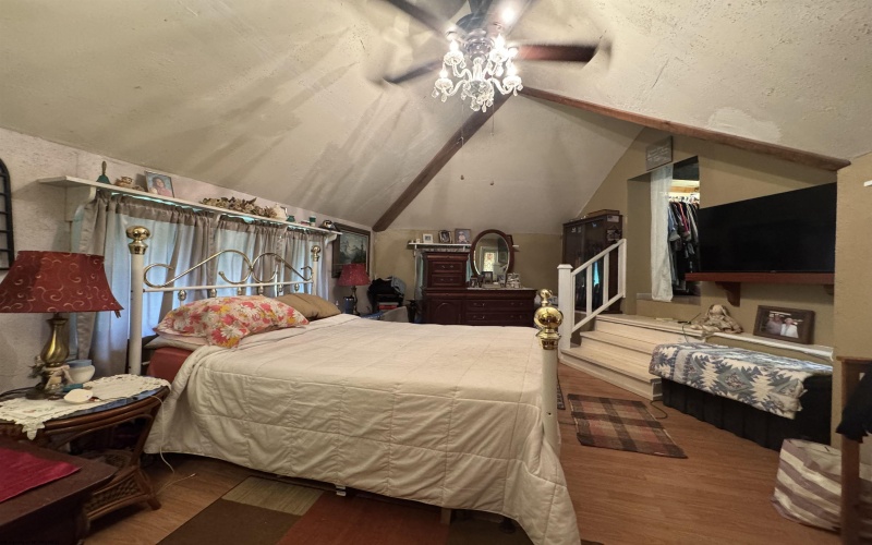 806 Indian Run Road, Salem, West Virginia 26426-8582, 3 Bedrooms Bedrooms, 6 Rooms Rooms,2 BathroomsBathrooms,Single Family Detached,For Sale,Indian Run,10164934