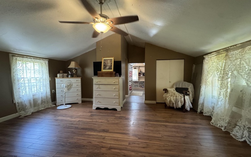 806 Indian Run Road, Salem, West Virginia 26426-8582, 3 Bedrooms Bedrooms, 6 Rooms Rooms,2 BathroomsBathrooms,Single Family Detached,For Sale,Indian Run,10164934