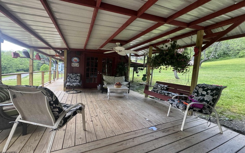 806 Indian Run Road, Salem, West Virginia 26426-8582, 3 Bedrooms Bedrooms, 6 Rooms Rooms,2 BathroomsBathrooms,Single Family Detached,For Sale,Indian Run,10164934