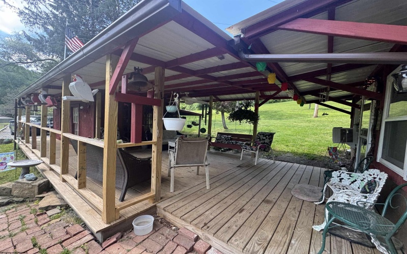 806 Indian Run Road, Salem, West Virginia 26426-8582, 3 Bedrooms Bedrooms, 6 Rooms Rooms,2 BathroomsBathrooms,Single Family Detached,For Sale,Indian Run,10164934