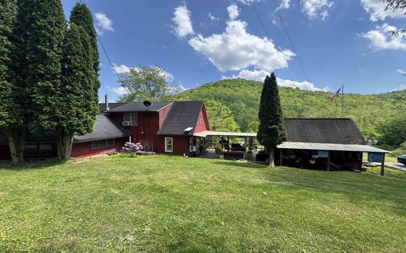 806 Indian Run Road, Salem, West Virginia 26426-8582, 3 Bedrooms Bedrooms, 6 Rooms Rooms,2 BathroomsBathrooms,Single Family Detached,For Sale,Indian Run,10164934