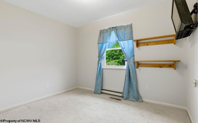 51 England Road, Morgantown, West Virginia 26508, 3 Bedrooms Bedrooms, 6 Rooms Rooms,1 BathroomBathrooms,Single Family Detached,For Sale,England,10164935