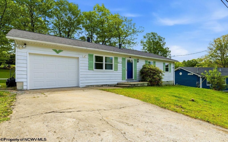 51 England Road, Morgantown, West Virginia 26508, 3 Bedrooms Bedrooms, 6 Rooms Rooms,1 BathroomBathrooms,Single Family Detached,For Sale,England,10164935