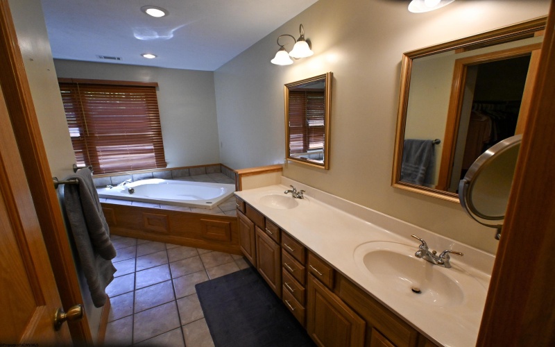 308 Dove Drive, Morgantown, West Virginia 26508-4480, 5 Bedrooms Bedrooms, 10 Rooms Rooms,3 BathroomsBathrooms,Single Family Detached,For Sale,Dove,10164941