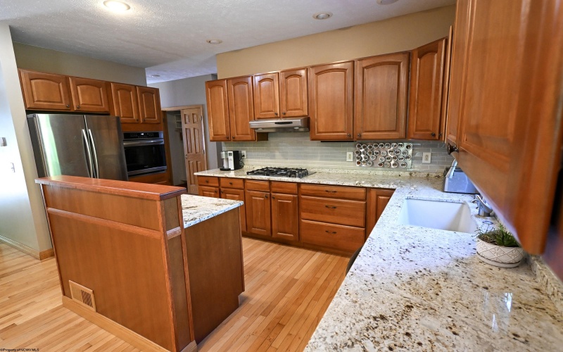308 Dove Drive, Morgantown, West Virginia 26508-4480, 5 Bedrooms Bedrooms, 10 Rooms Rooms,3 BathroomsBathrooms,Single Family Detached,For Sale,Dove,10164941