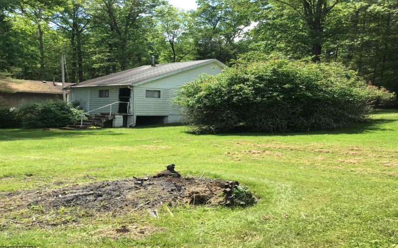 33 Woodhaven Lane, Fairmont, West Virginia 26554-6069, 2 Bedrooms Bedrooms, 5 Rooms Rooms,1 BathroomBathrooms,Single Family Detached,For Sale,Woodhaven,10164942