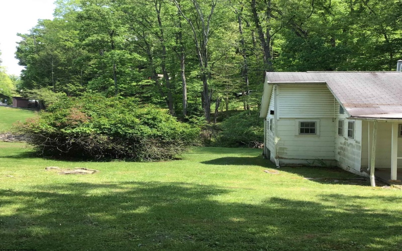 33 Woodhaven Lane, Fairmont, West Virginia 26554-6069, 2 Bedrooms Bedrooms, 5 Rooms Rooms,1 BathroomBathrooms,Single Family Detached,For Sale,Woodhaven,10164942