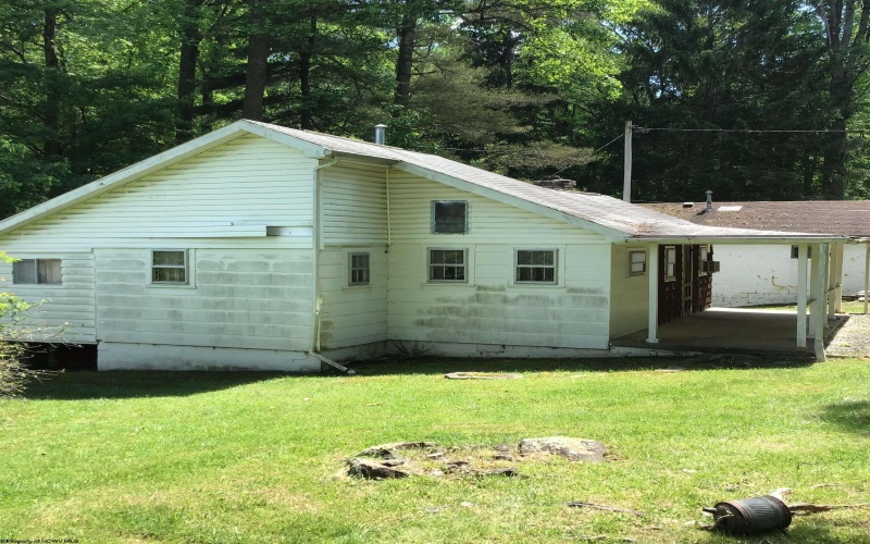 33 Woodhaven Lane, Fairmont, West Virginia 26554-6069, 2 Bedrooms Bedrooms, 5 Rooms Rooms,1 BathroomBathrooms,Single Family Detached,For Sale,Woodhaven,10164942