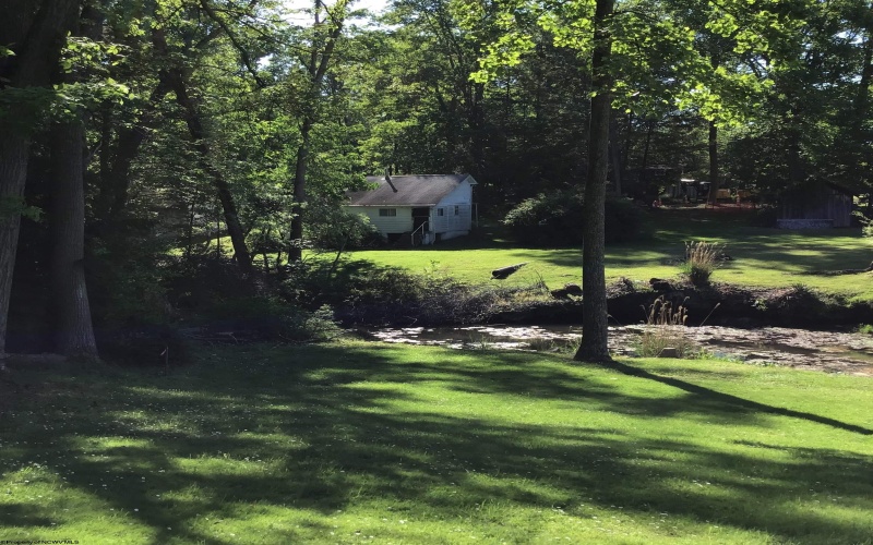 33 Woodhaven Lane, Fairmont, West Virginia 26554-6069, 2 Bedrooms Bedrooms, 5 Rooms Rooms,1 BathroomBathrooms,Single Family Detached,For Sale,Woodhaven,10164942