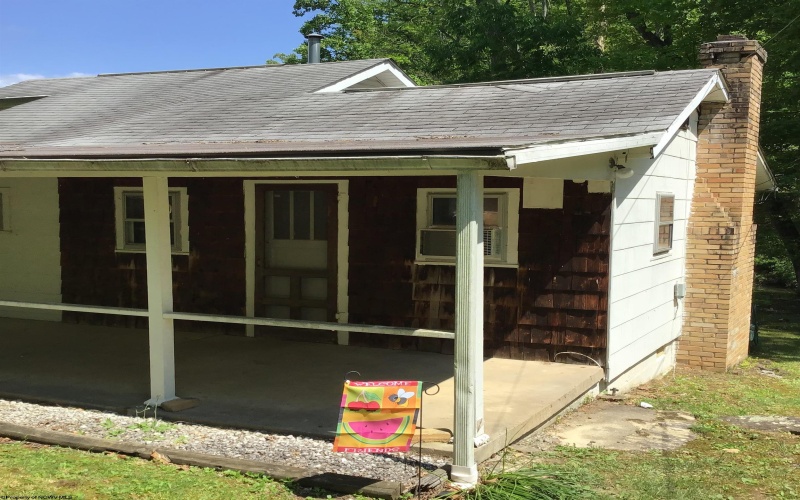 33 Woodhaven Lane, Fairmont, West Virginia 26554-6069, 2 Bedrooms Bedrooms, 5 Rooms Rooms,1 BathroomBathrooms,Single Family Detached,For Sale,Woodhaven,10164942