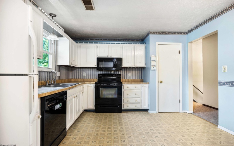 202 Braddock Street, Fairmont, West Virginia 26554, 3 Bedrooms Bedrooms, 8 Rooms Rooms,2 BathroomsBathrooms,Single Family Detached,For Sale,Braddock,10164984 202 Braddock Street, Fairmont, West Virginia 26554, 3 Bedrooms Bedrooms, 8 Rooms Rooms,2 BathroomsBathrooms,Single Family Detached,For Sale,Braddock,10164984