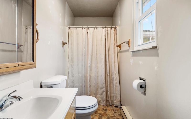 202 Braddock Street, Fairmont, West Virginia 26554, 3 Bedrooms Bedrooms, 8 Rooms Rooms,2 BathroomsBathrooms,Single Family Detached,For Sale,Braddock,10164984 202 Braddock Street, Fairmont, West Virginia 26554, 3 Bedrooms Bedrooms, 8 Rooms Rooms,2 BathroomsBathrooms,Single Family Detached,For Sale,Braddock,10164984