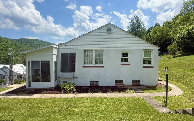 660 UPPER BEECH Street, Grafton, West Virginia 26354, 3 Bedrooms Bedrooms, 8 Rooms Rooms,1 BathroomBathrooms,Single Family Detached,For Sale,UPPER BEECH,10164980