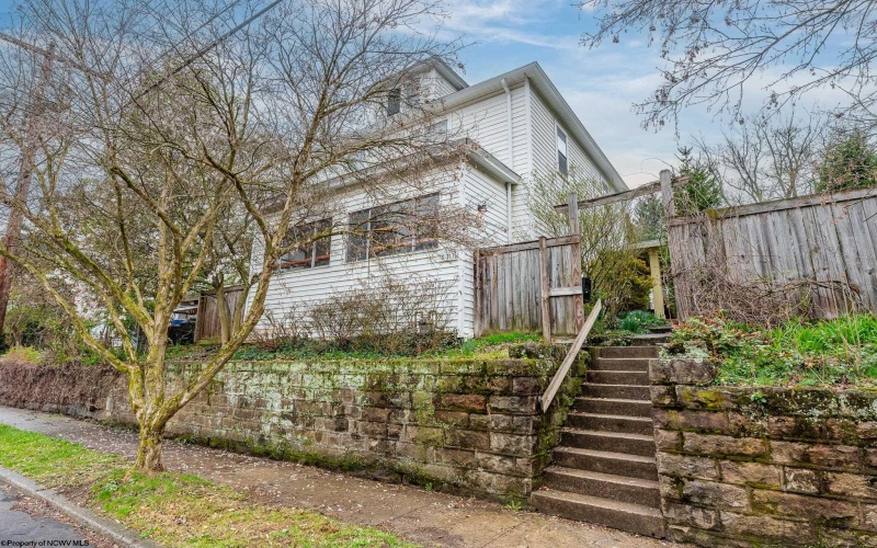 813 Ridgeway Avenue, Morgantown, West Virginia 26505, 3 Bedrooms Bedrooms, 10 Rooms Rooms,2 BathroomsBathrooms,Single Family Detached,For Sale,Ridgeway,10164960