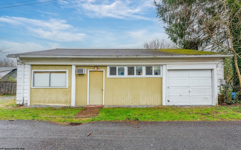 813 Ridgeway Avenue, Morgantown, West Virginia 26505, 3 Bedrooms Bedrooms, 10 Rooms Rooms,2 BathroomsBathrooms,Single Family Detached,For Sale,Ridgeway,10164960
