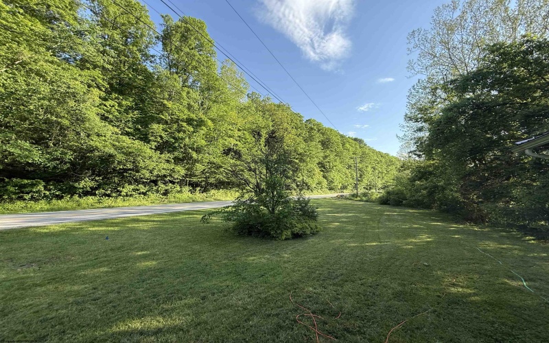 3652 Husky Highway, Farmington, West Virginia 26571, 2 Bedrooms Bedrooms, 4 Rooms Rooms,1 BathroomBathrooms,Single Family Detached,For Sale,Husky,10164975