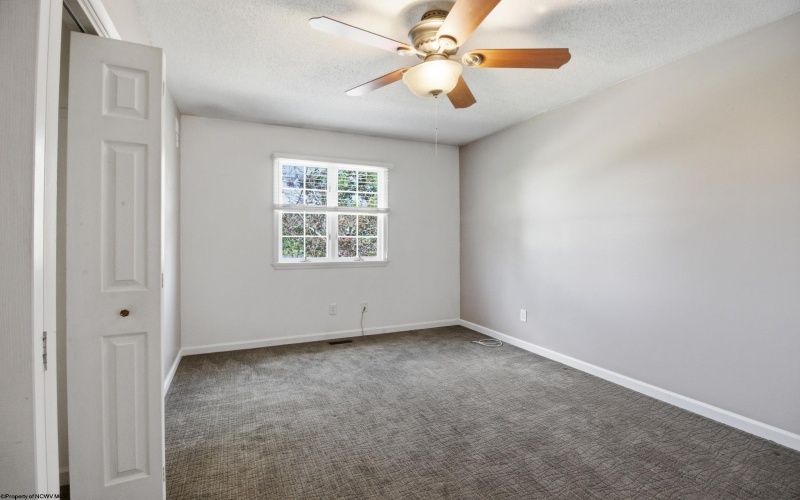 150 Sherwood Road, Bridgeport, West Virginia 26330, 3 Bedrooms Bedrooms, 8 Rooms Rooms,3 BathroomsBathrooms,Single Family Detached,For Sale,Sherwood,10164963