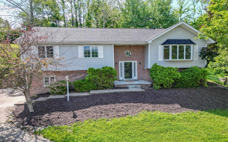 150 Sherwood Road, Bridgeport, West Virginia 26330, 3 Bedrooms Bedrooms, 8 Rooms Rooms,3 BathroomsBathrooms,Single Family Detached,For Sale,Sherwood,10164963