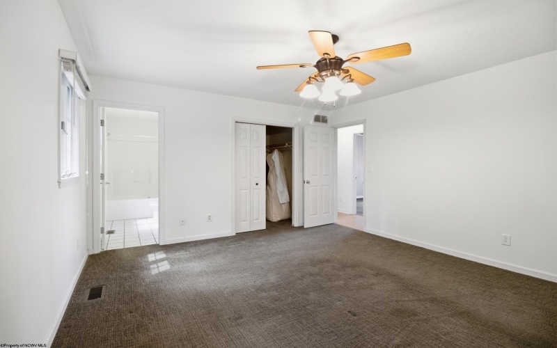 150 Sherwood Road, Bridgeport, West Virginia 26330, 3 Bedrooms Bedrooms, 8 Rooms Rooms,3 BathroomsBathrooms,Single Family Detached,For Sale,Sherwood,10164963