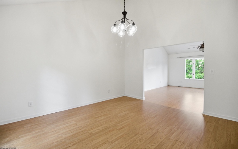 150 Sherwood Road, Bridgeport, West Virginia 26330, 3 Bedrooms Bedrooms, 8 Rooms Rooms,3 BathroomsBathrooms,Single Family Detached,For Sale,Sherwood,10164963