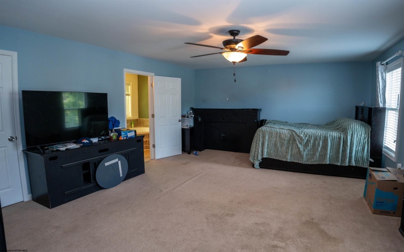 156 Auburn Drive, Morgantown, West Virginia 26501, 4 Bedrooms Bedrooms, 8 Rooms Rooms,2 BathroomsBathrooms,Single Family Detached,For Sale,Auburn,10164969