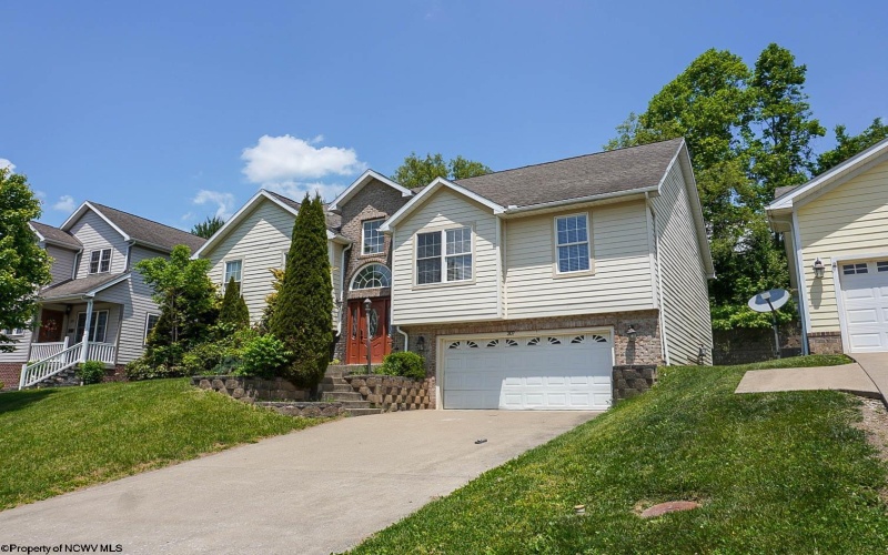 307 Villa View Drive, Morgantown, West Virginia 26505, 4 Bedrooms Bedrooms, 7 Rooms Rooms,3 BathroomsBathrooms,Single Family Detached,For Sale,Villa View,10164968