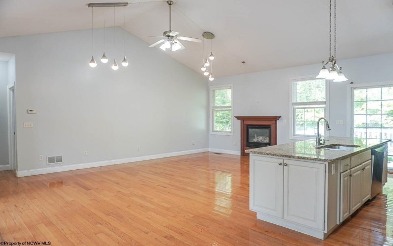 307 Villa View Drive, Morgantown, West Virginia 26505, 4 Bedrooms Bedrooms, 7 Rooms Rooms,3 BathroomsBathrooms,Single Family Detached,For Sale,Villa View,10164968