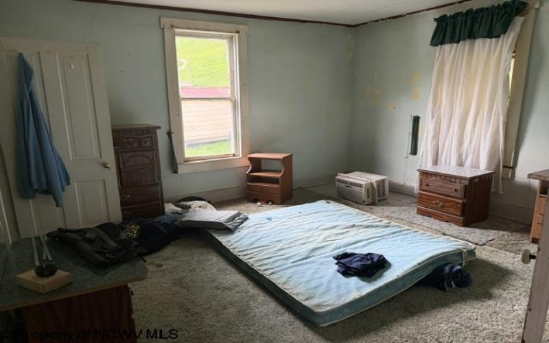 336 Mountaineer Highway, Philippi, West Virginia 26416, 2 Bedrooms Bedrooms, 8 Rooms Rooms,1 BathroomBathrooms,Single Family Detached,For Sale,Mountaineer,10164966
