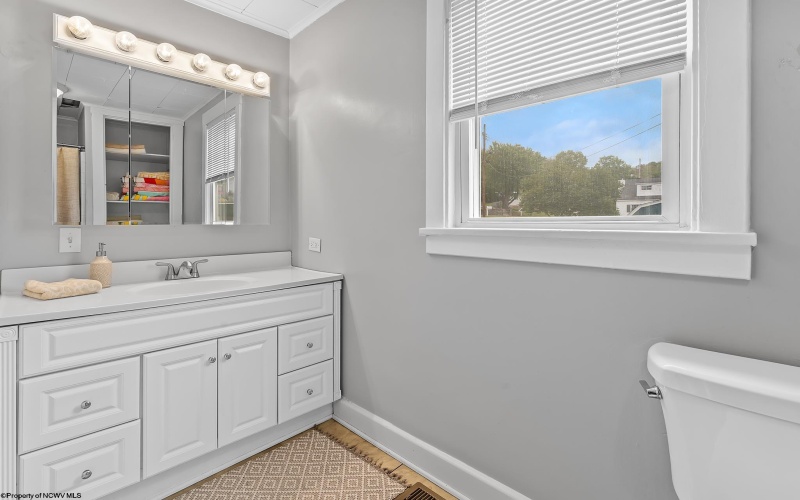 1417 Andmore Avenue, Morgantown, West Virginia 26505, 4 Bedrooms Bedrooms, 7 Rooms Rooms,2 BathroomsBathrooms,Single Family Detached,For Sale,Andmore,10164965