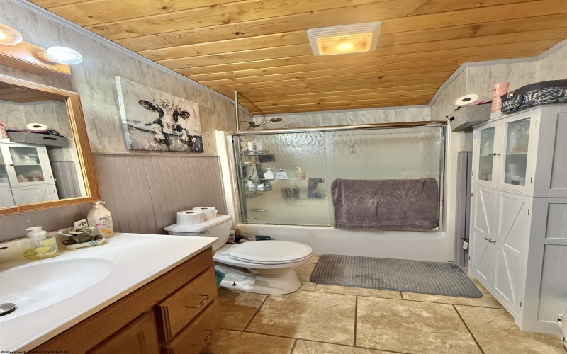 355 Bennett Road, Philippi, West Virginia 26416, 4 Bedrooms Bedrooms, 7 Rooms Rooms,2 BathroomsBathrooms,Single Family Detached,For Sale,Bennett,10164974
