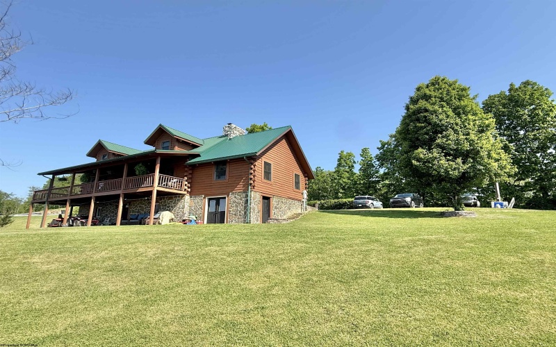 355 Bennett Road, Philippi, West Virginia 26416, 4 Bedrooms Bedrooms, 7 Rooms Rooms,2 BathroomsBathrooms,Single Family Detached,For Sale,Bennett,10164974