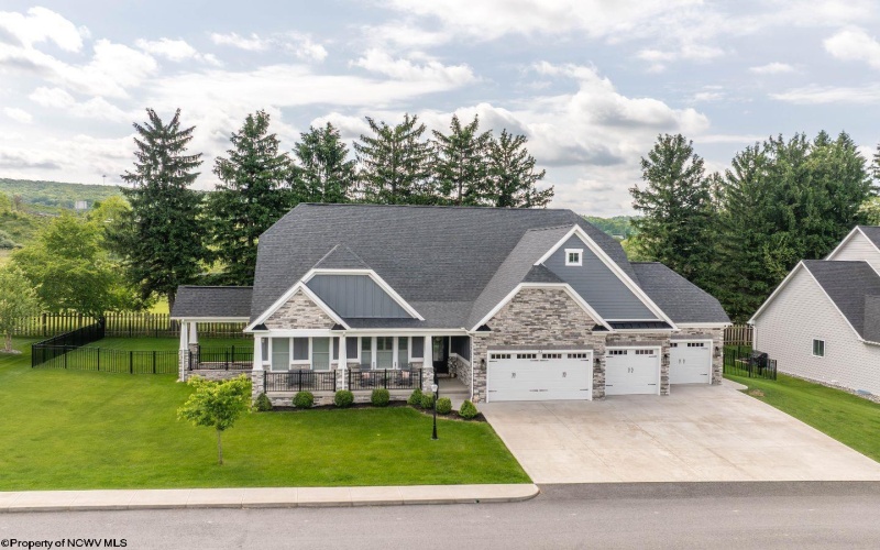 62 Hidden Brook Circle, Morgantown, West Virginia 26508, 5 Bedrooms Bedrooms, 9 Rooms Rooms,4 BathroomsBathrooms,Single Family Detached,For Sale,Hidden Brook,10164964