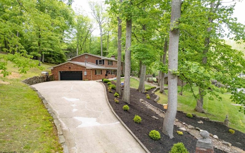 1250 Briercliff Road, Bridgeport, West Virginia 26330, 3 Bedrooms Bedrooms, 9 Rooms Rooms,2 BathroomsBathrooms,Single Family Detached,For Sale,Briercliff,10164973