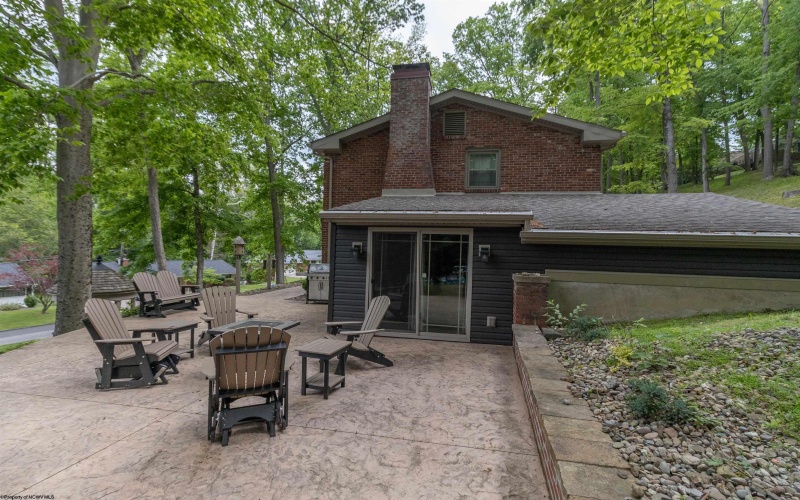 1250 Briercliff Road, Bridgeport, West Virginia 26330, 3 Bedrooms Bedrooms, 9 Rooms Rooms,2 BathroomsBathrooms,Single Family Detached,For Sale,Briercliff,10164973